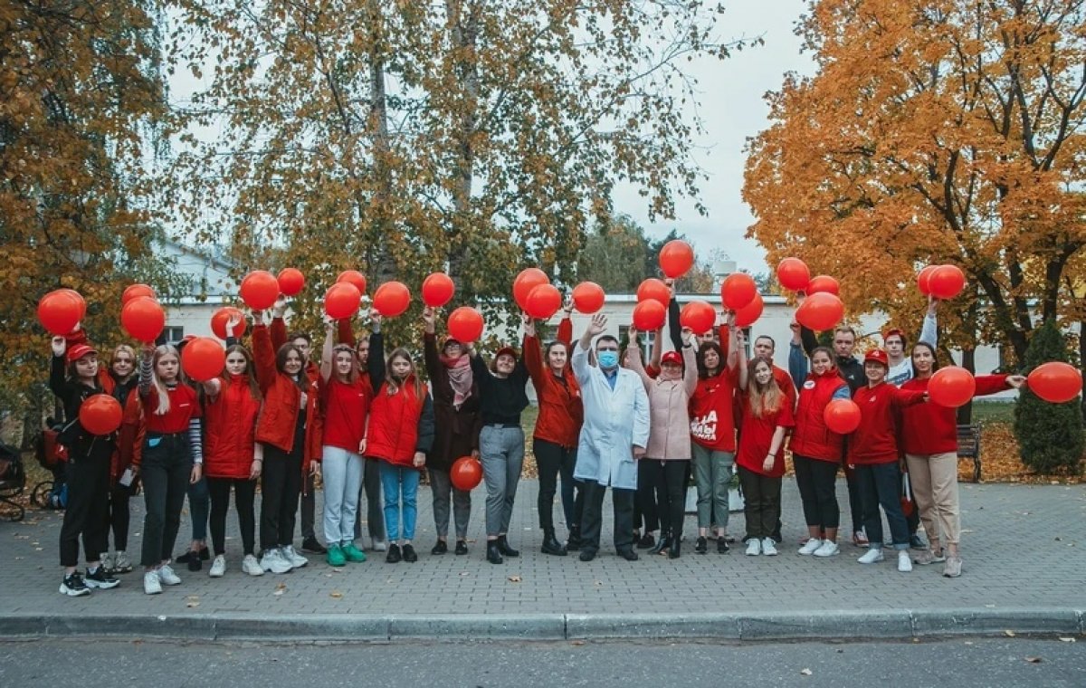 Сегодня студенты Владимирского техникума туризма поучаствовали во флешмобе "Сердце"!