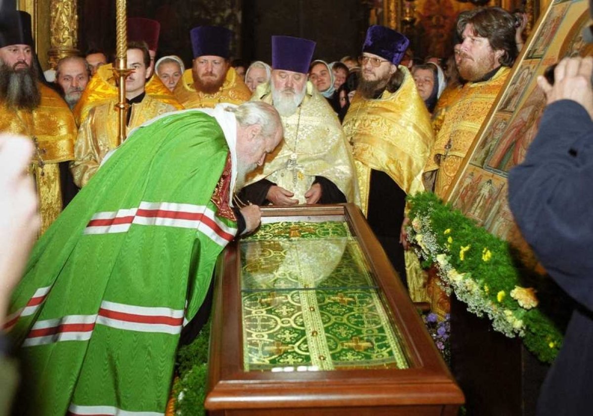 29 сентября 2001 года состоялось перенесение мощей святого праведного Алексия Мечева в храм святителя Николая в Кленниках на Маросейке.