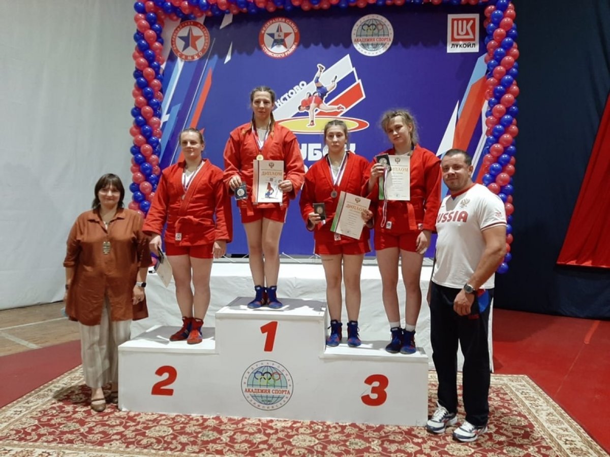 Студентка 1 курса Екатерина Мытарева выиграла золото Кубка России по самбо среди женщин, который проходил с 1 по 5 октября 2020г. в г. Кстово (Нижегородская область) 🏆⠀