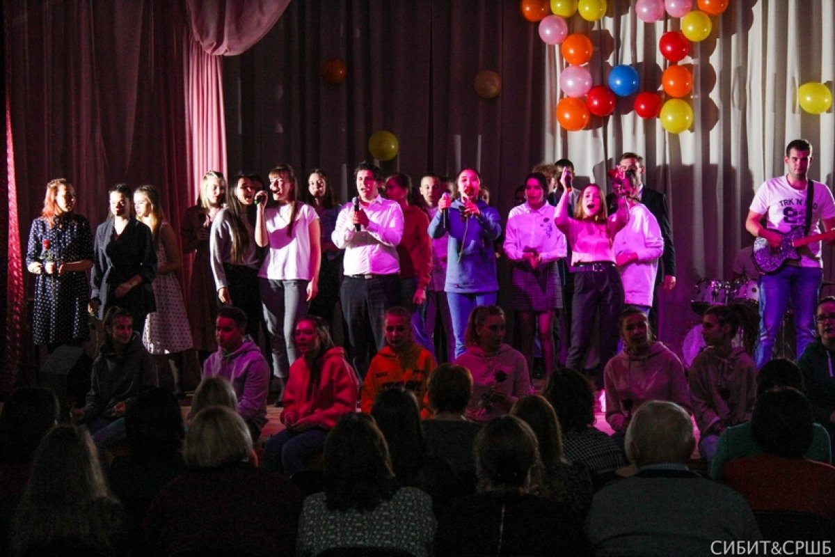 В 1994 году ЮНЕСКО учредила Всемирный день учителя (World Teaches' Day)