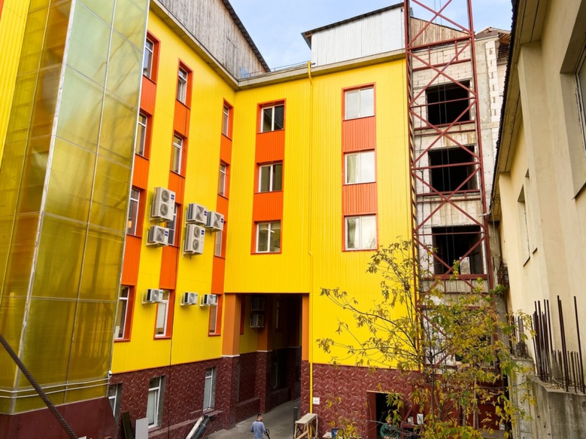 БИЗНЕС-ПРАКТИКА: ПОЕЗДКА СТУДЕНТОВ B&D В КОМПАНИЮ MOJO CACAO БИЗНЕС-ПРАКТИКА: ПОЕЗДКА СТУДЕНТОВ B&D В КОМПАНИЮ MOJO CACAO