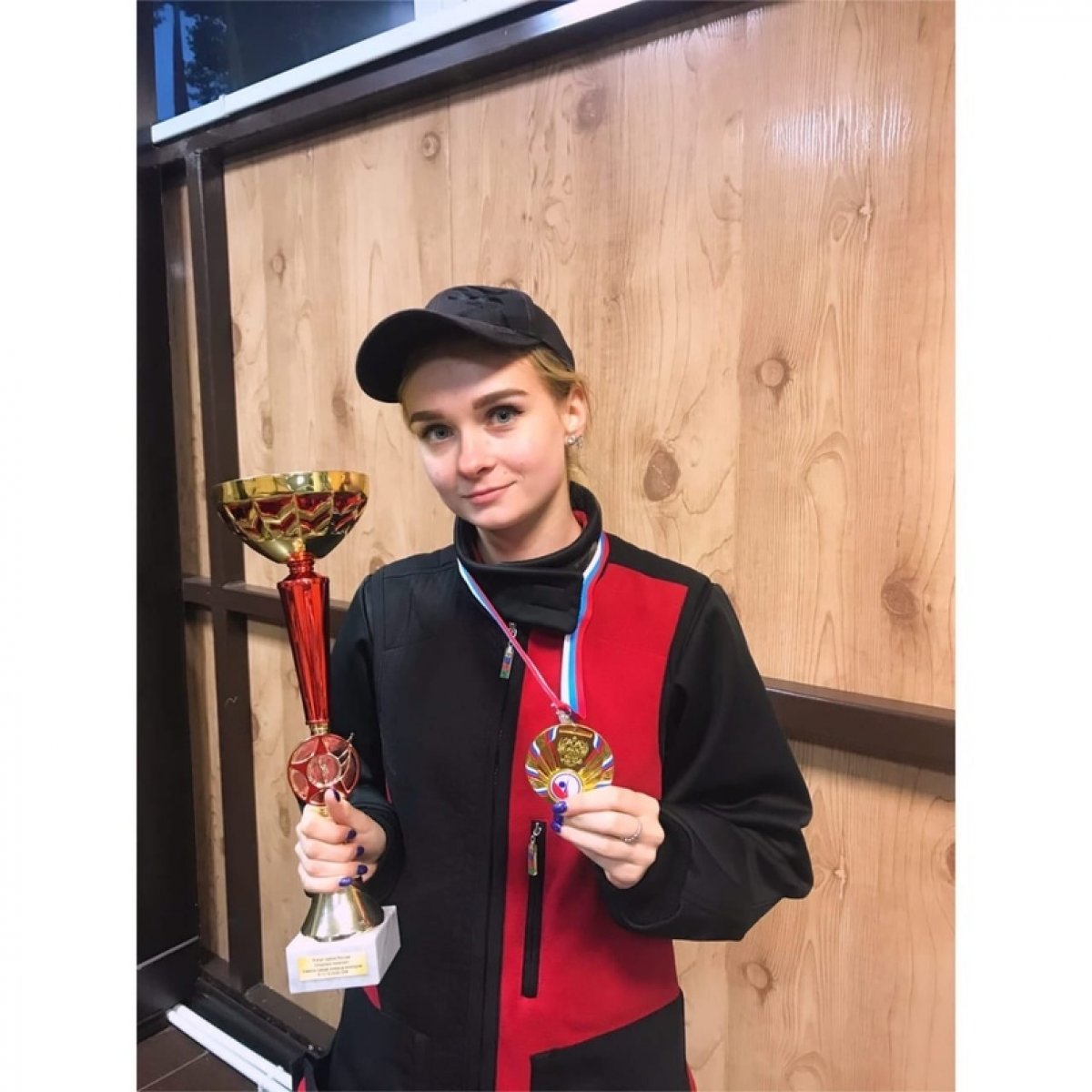 Студентка 1 курса факультета физической культуры Елизавета Пименова заняла 1 место на IX Кубке России по стендовой стрельбе. В командном зачёте среди юниоров она поразила 304 мишени из 400 ⚡⠀