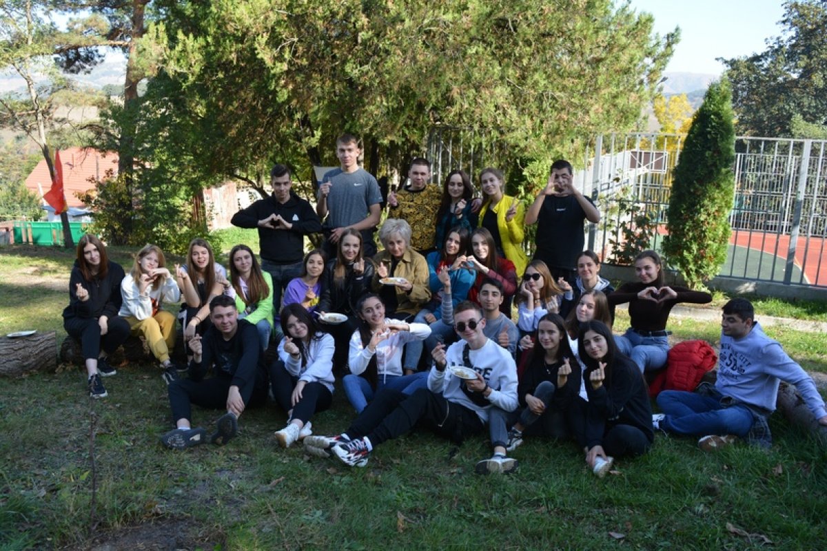 📍 В городе Кисловодске, а именно, прошла Школа студенческого актива «Никто не забыт, ничто не забыто».