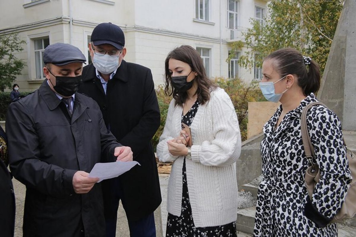 Ректор ДГМУ проинспектировал ход возведения памятника медработникам, погибшим в борьбе с COVID-19 Ректор ДГМУ проинспектировал ход возведения памятника медработникам, погибшим в борьбе с COVID-19