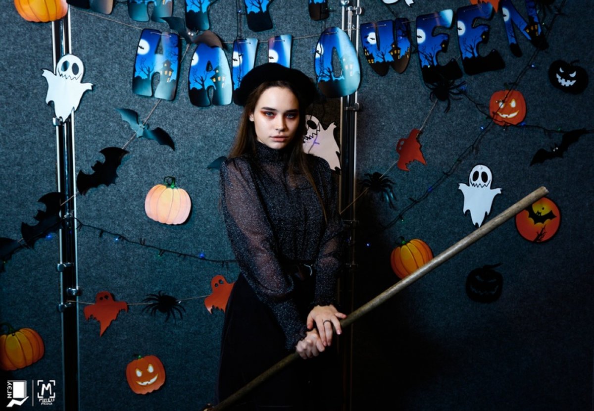 30 октября в Московском гуманитарно-экономическом университете отметили Halloween 👻 30 октября в Московском гуманитарно-экономическом университете отметили Halloween 👻