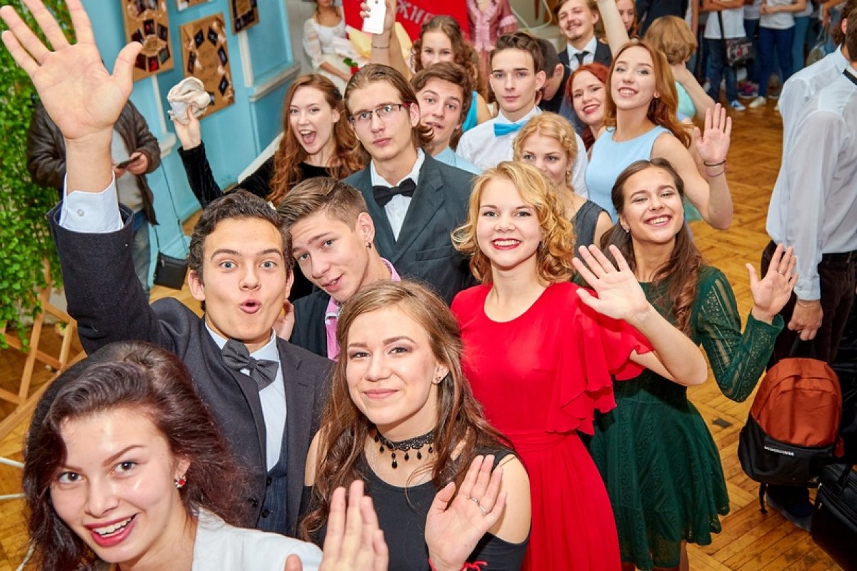 Внимание всем, кто хочет поступить в Екатеринбургский государственный театральный институт! Набор на новые подготовительные курсы - до 13 ноября. Осталось несколько мест.