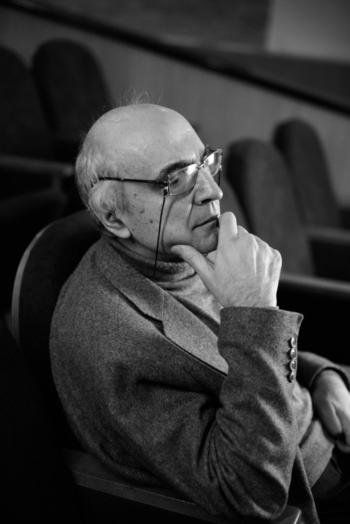 Администрация Саратовской консерватории с глубоким прискорбием извещает о смерти Тамаза Зурабовича Джегнарадзе