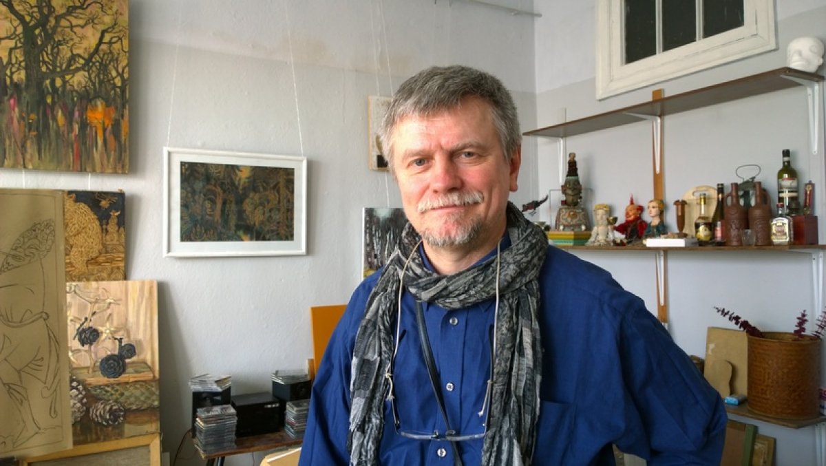 16 ноября отмечает юбилей заведующий кафедрой сценографии и технологии театра кукол, заслуженный деятель искусств Республики Хакасия Александр Борисович Алексеев. ✨