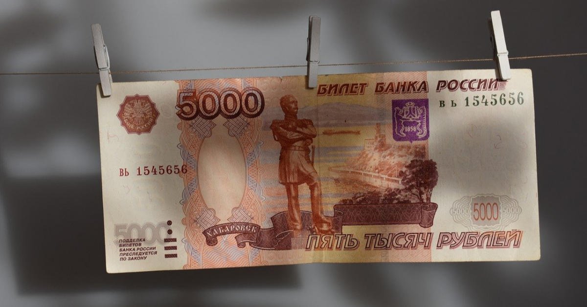 Поступившим в вуз или колледж в Самарской области заплатят 10 000 рублей